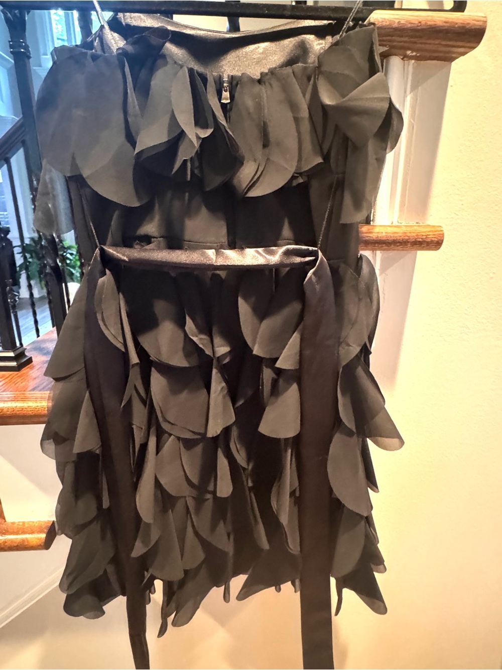 Guess Black Satin Tag Dress Accent - Picture 5 of 5